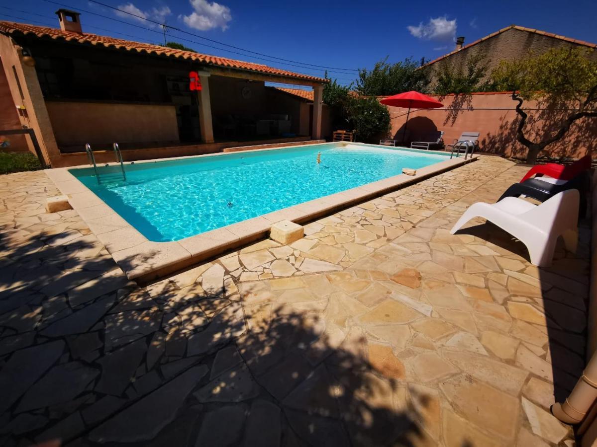 Gites Avec Grande Piscine Et Sa Terrasse Privative Bernis Exteriör bild