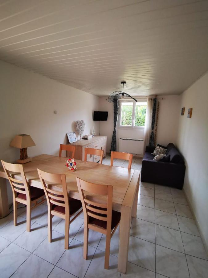 Gites Avec Grande Piscine Et Sa Terrasse Privative Bernis Exteriör bild
